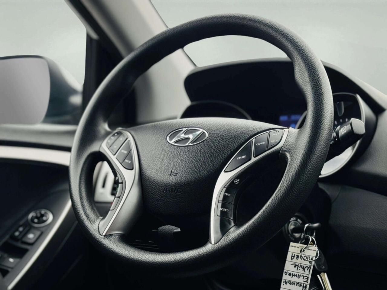 2017 Hyundai Elantra GT Automatic SE Photo