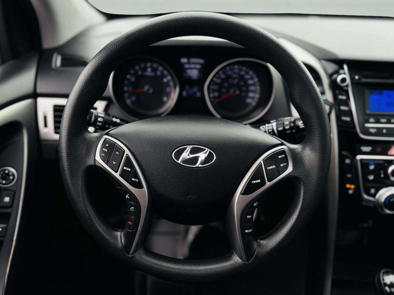 2017 Hyundai Elantra GT Automatic SE Photo
