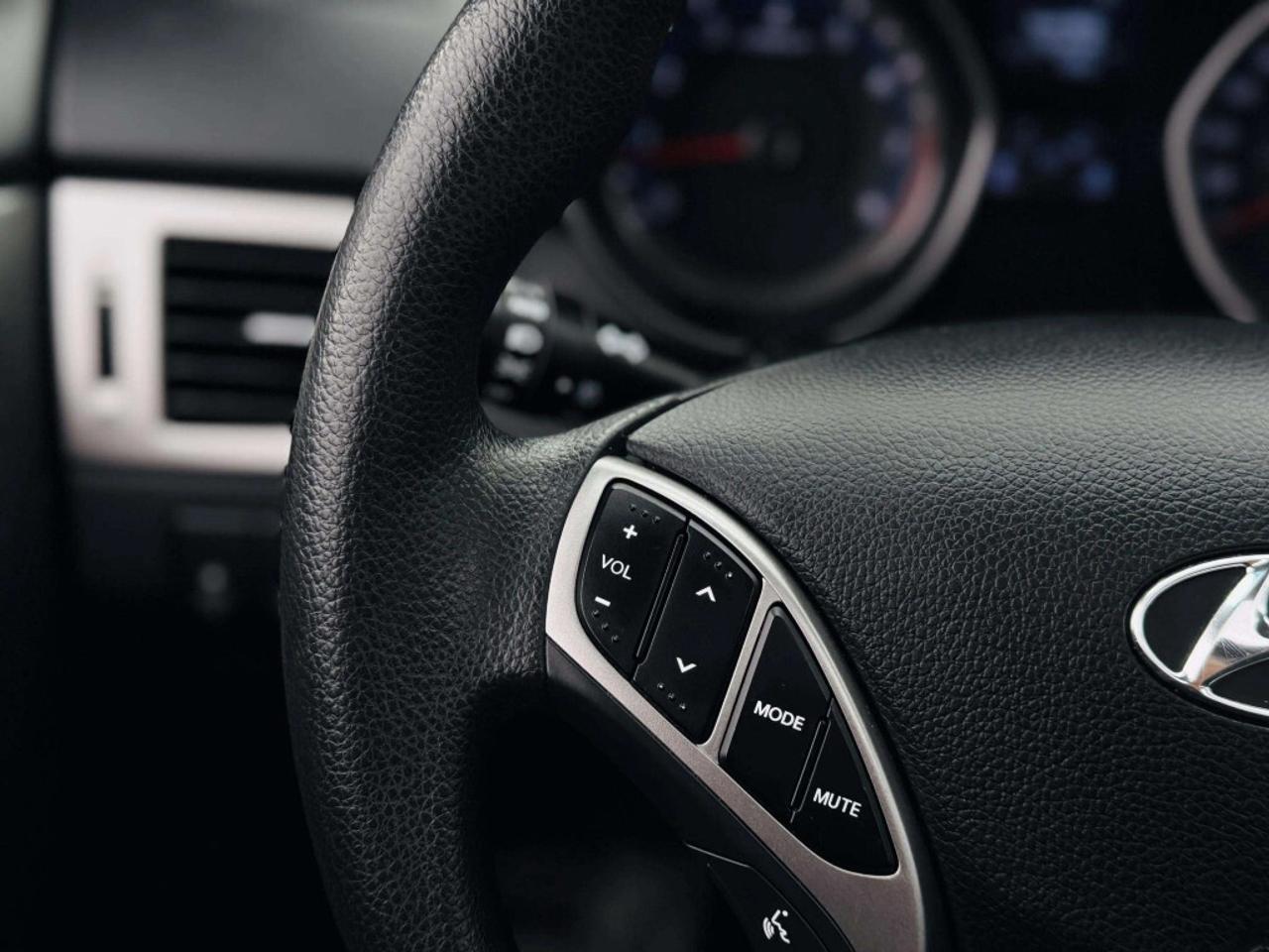 2017 Hyundai Elantra GT Automatic SE Photo