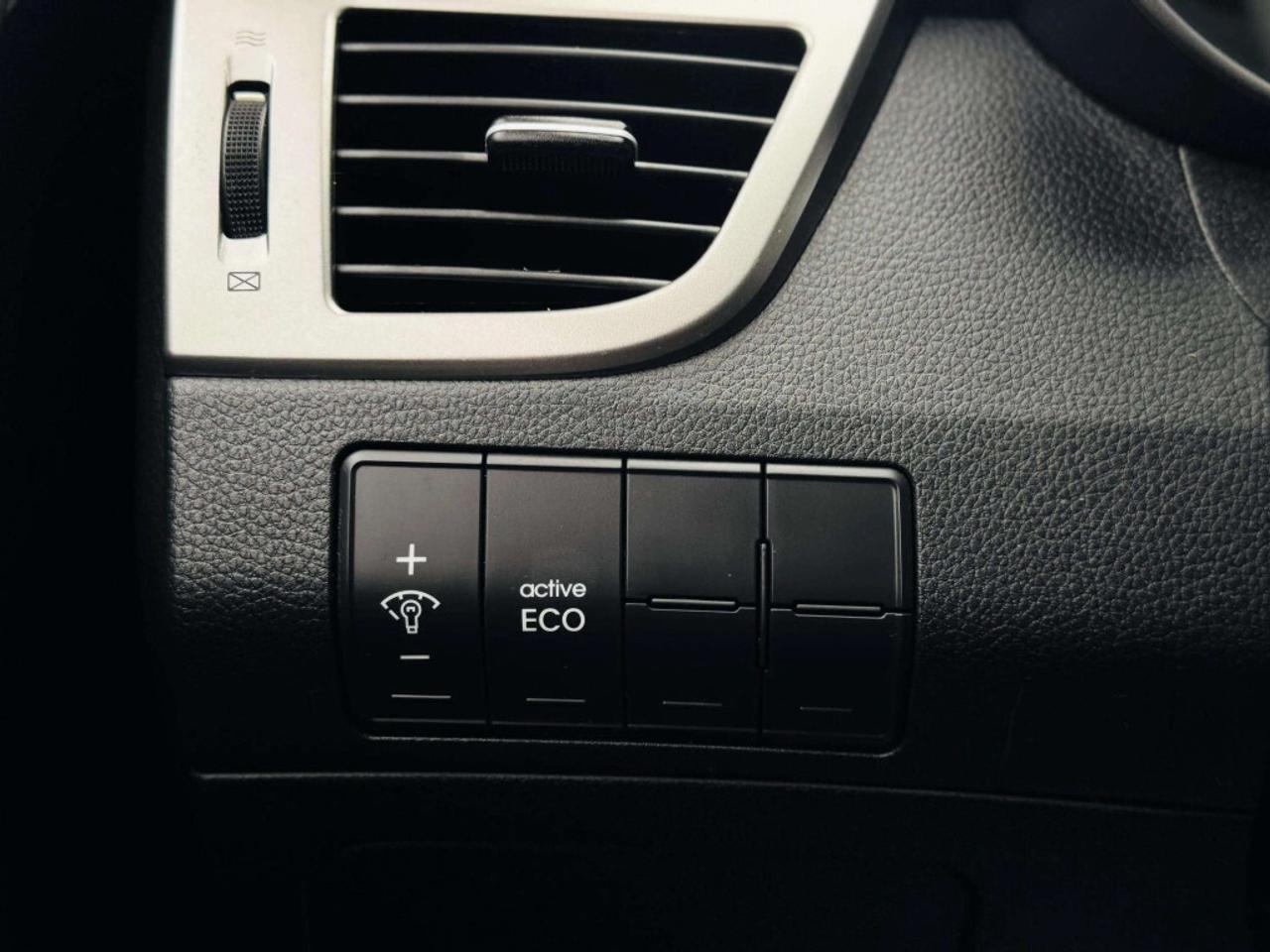 2017 Hyundai Elantra GT Automatic SE Photo