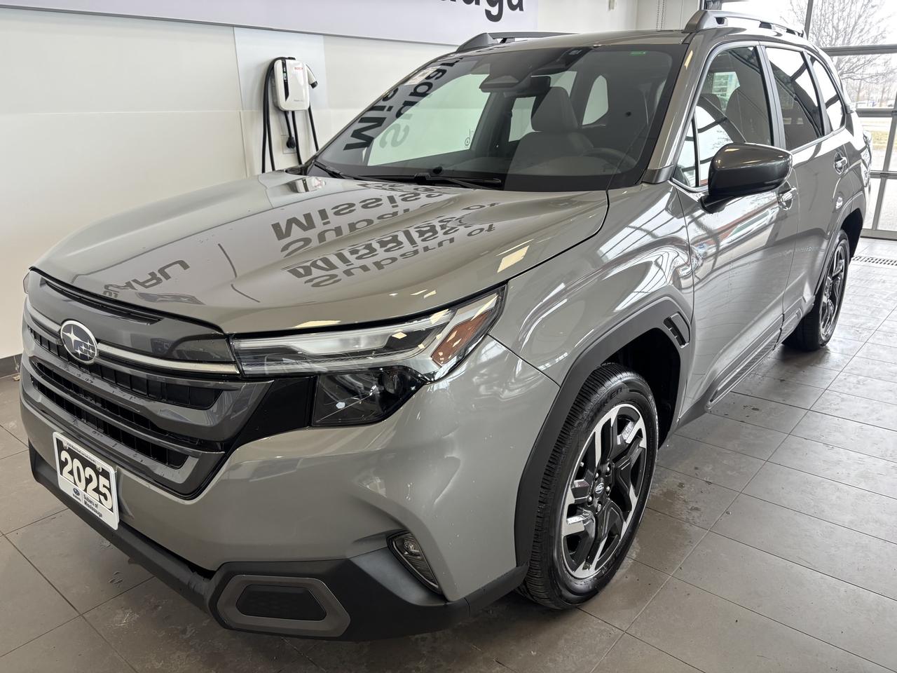 2025 Subaru Forester LIMITED   CLEAN CARFAX   1 OWNER   NAVI   LEATHER Photo2