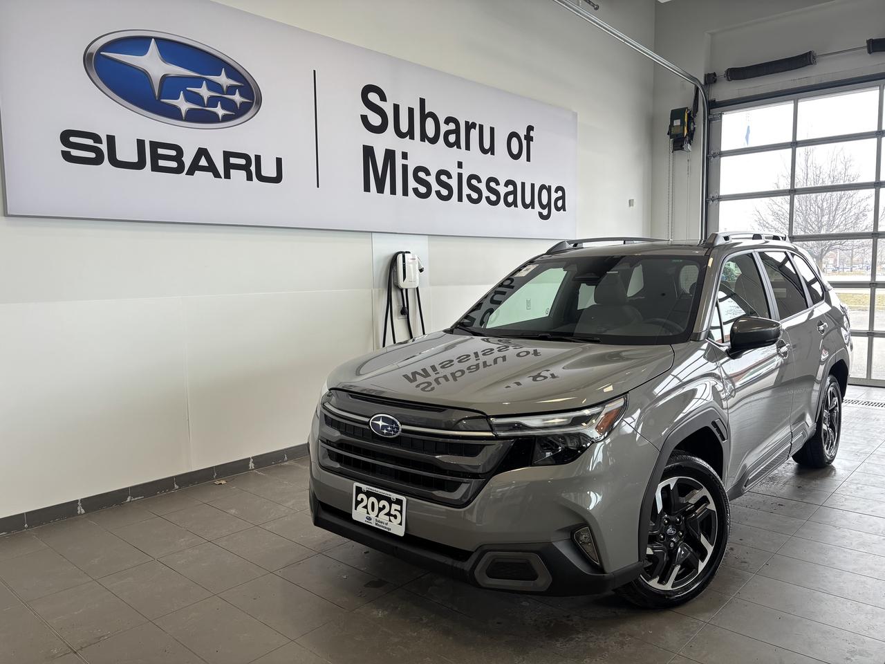 2025 Subaru Forester LIMITED   CLEAN CARFAX   1 OWNER   NAVI   LEATHER Photo