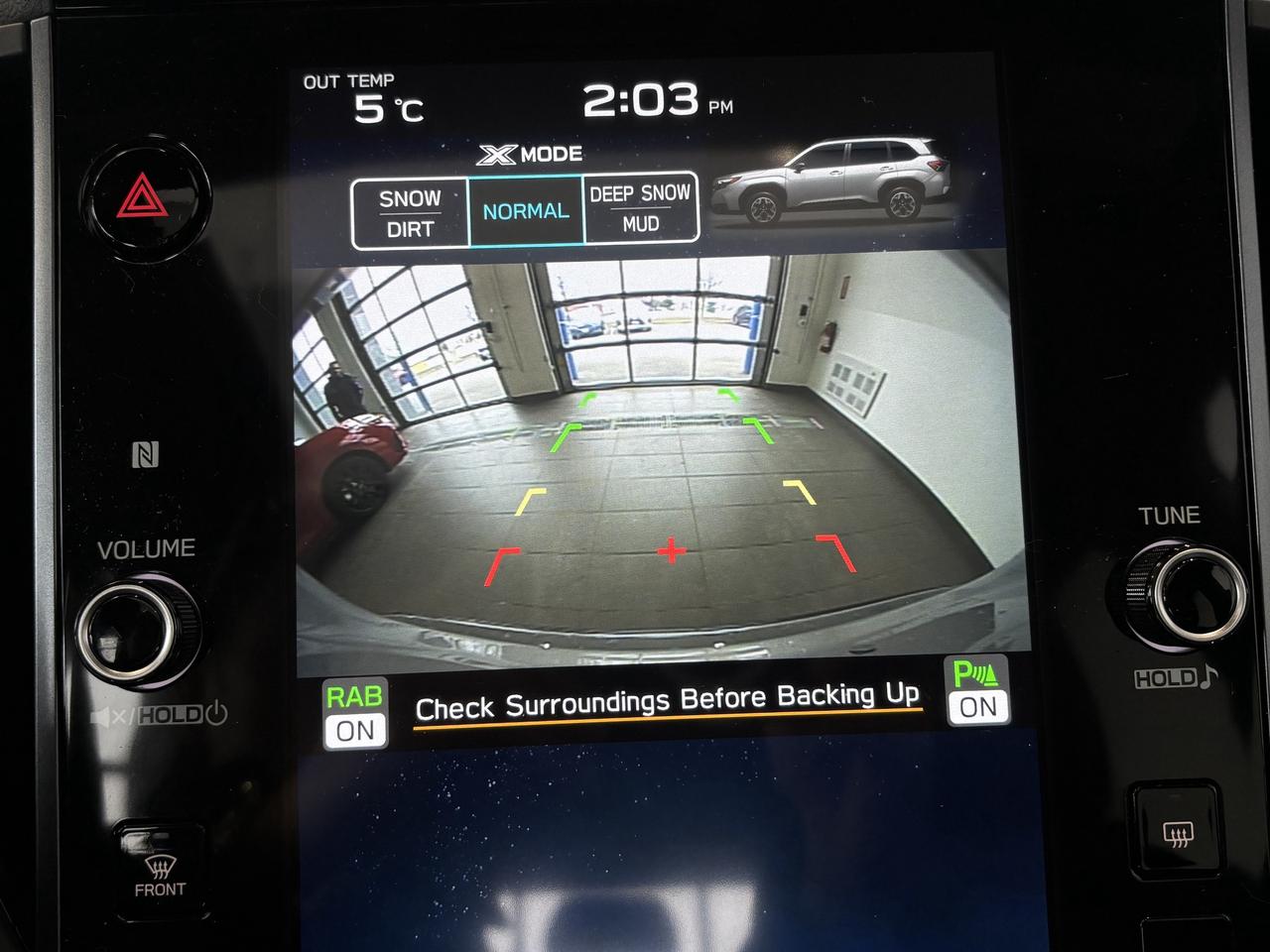 2025 Subaru Forester LIMITED   CLEAN CARFAX   1 OWNER   NAVI   LEATHER Photo