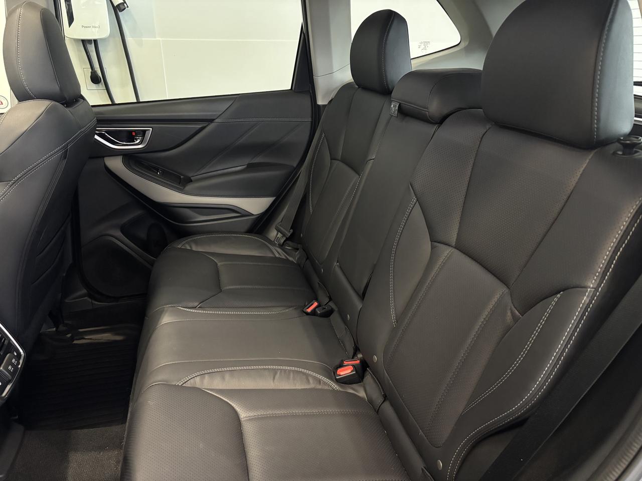 2022 Subaru Forester LIMITED   1 OWNER CLEAN CARFAX   LOW KM  2SETS RIM Photo