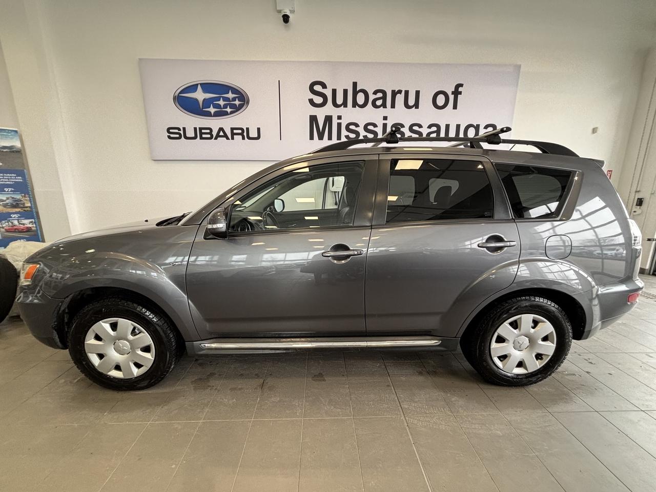 2011 Mitsubishi Outlander 4WD   XLS   SOLD ASIS   2 SETS RIMS/TIRES   7 PASS Photo3