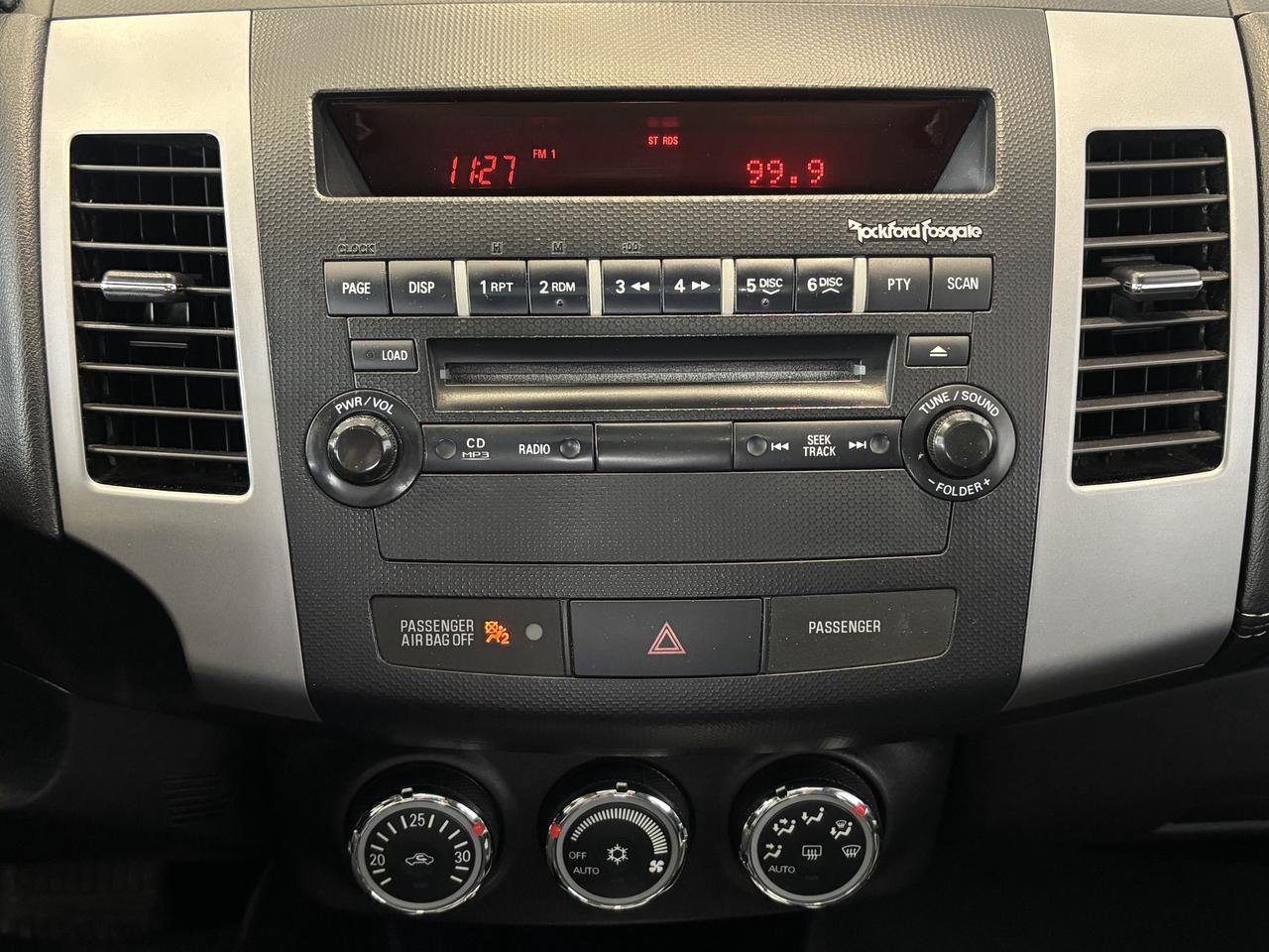 2011 Mitsubishi Outlander 4WD   XLS   SOLD ASIS   2 SETS RIMS/TIRES   7 PASS Photo