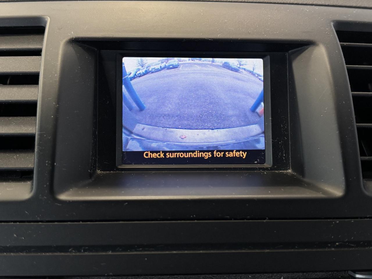 2009 Toyota Highlander 4WD   CAMERA   LEATHER   SOLD ASIS   TRAILER HITCH Photo