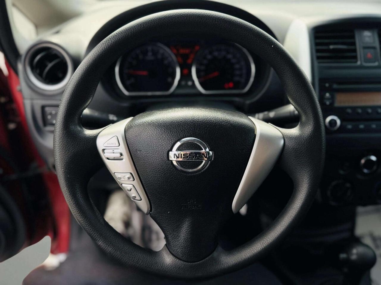 2015 Nissan Versa Note Auto 1.6 S Photo