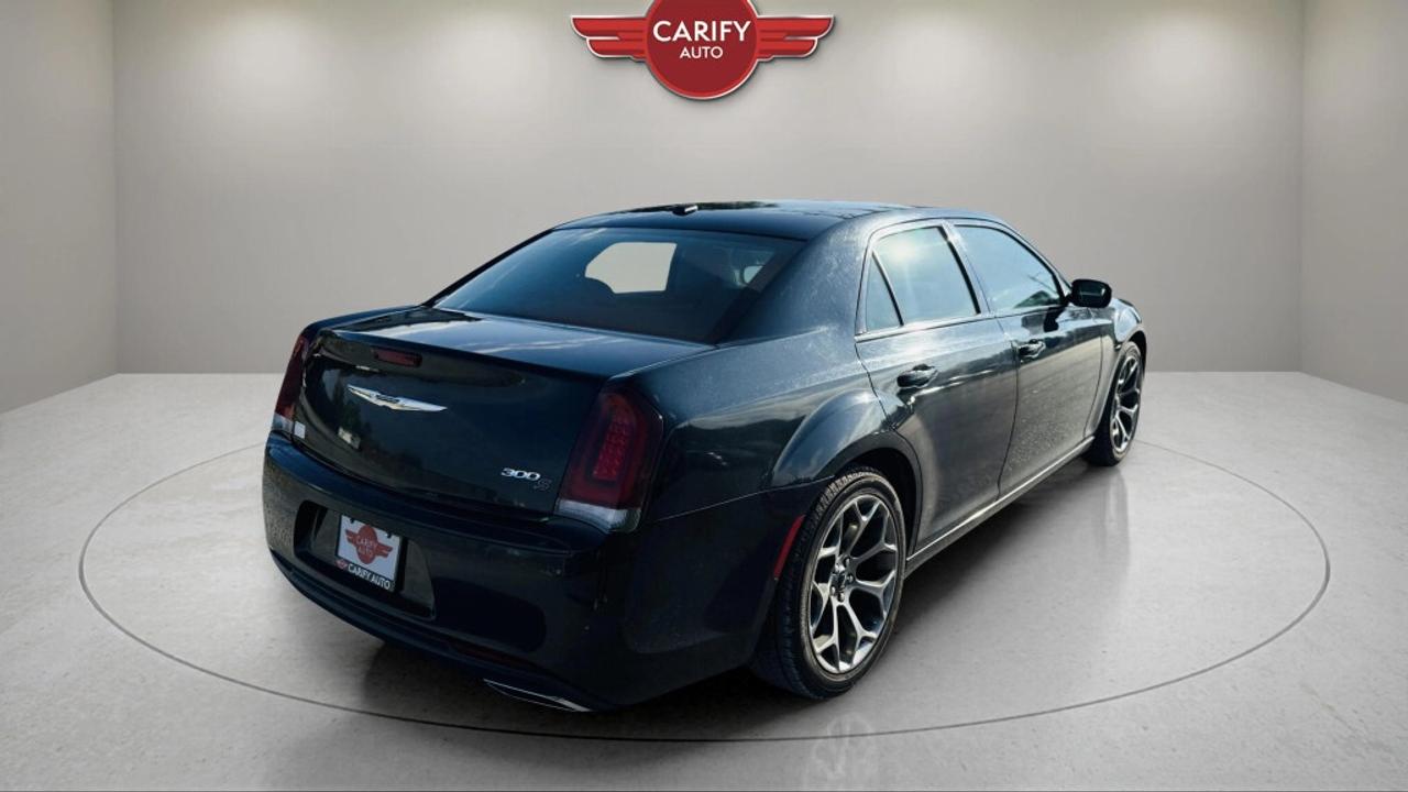 2015 Chrysler 300 S Photo