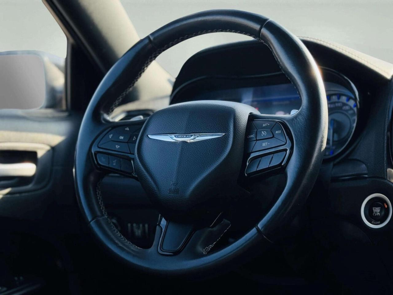 2015 Chrysler 300 S Photo