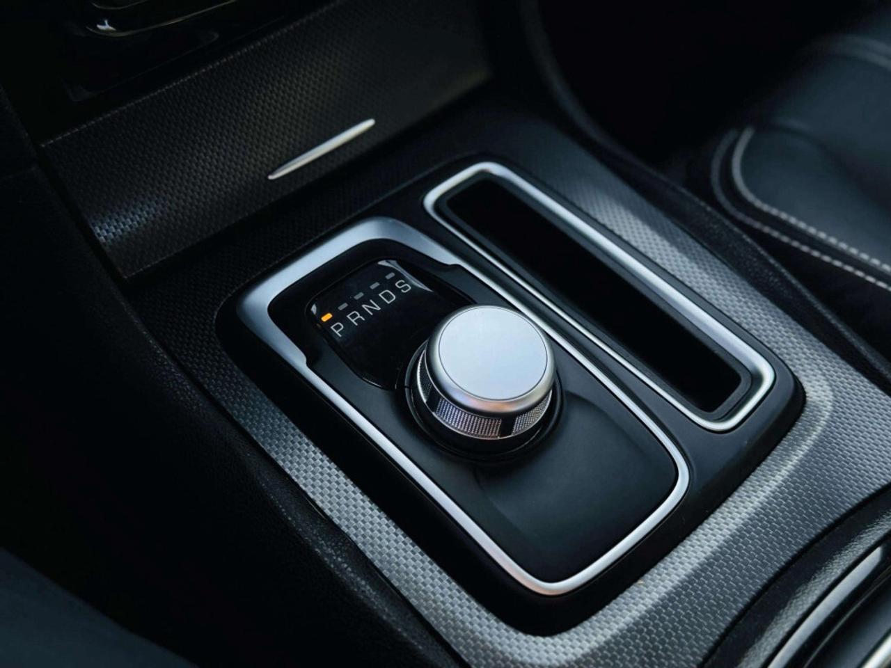 2015 Chrysler 300 S Photo