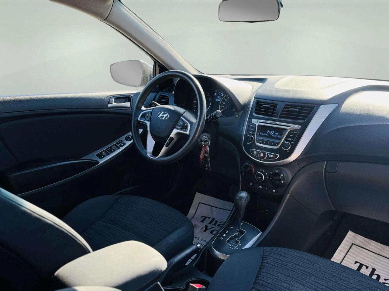 2017 Hyundai Accent Automatic GL Photo