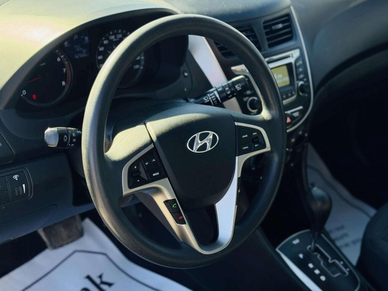 2017 Hyundai Accent Automatic GL Photo