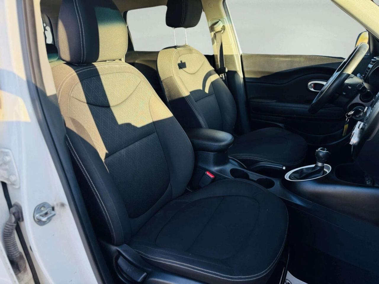 2017 Kia Soul AUTOMATIC LX Photo