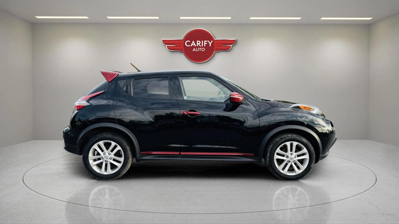 2016 Nissan Juke SV 4dr Front-wheel Drive CVT Photo