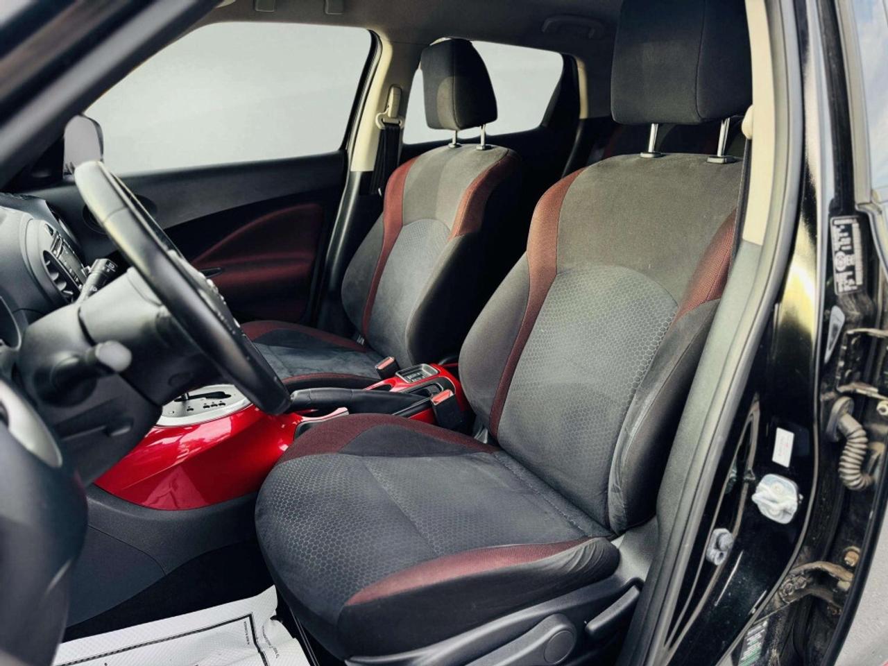 2016 Nissan Juke SV 4dr Front-wheel Drive CVT Photo