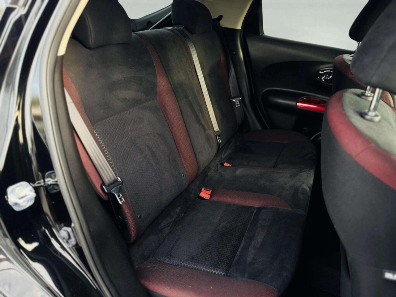 2016 Nissan Juke SV 4dr Front-wheel Drive CVT Photo