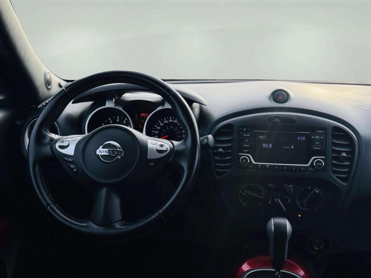 2016 Nissan Juke SV 4dr Front-wheel Drive CVT Photo