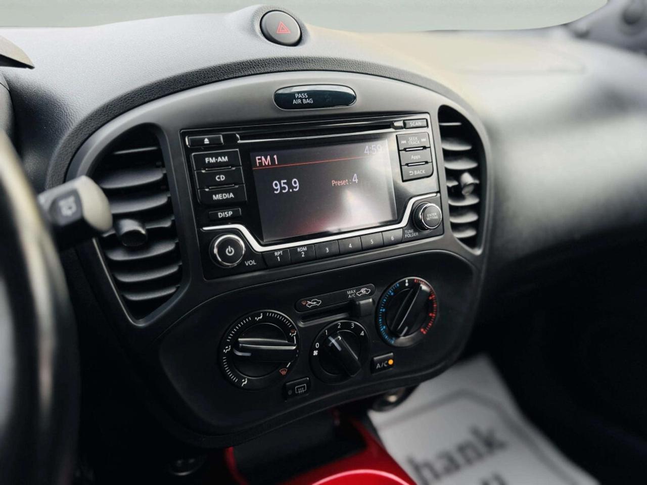 2016 Nissan Juke SV 4dr Front-wheel Drive CVT Photo