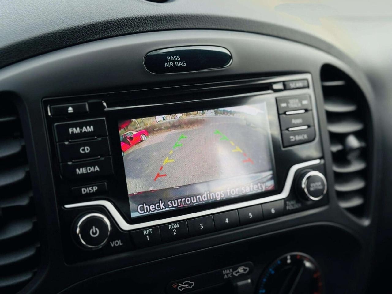 2016 Nissan Juke SV 4dr Front-wheel Drive CVT Photo