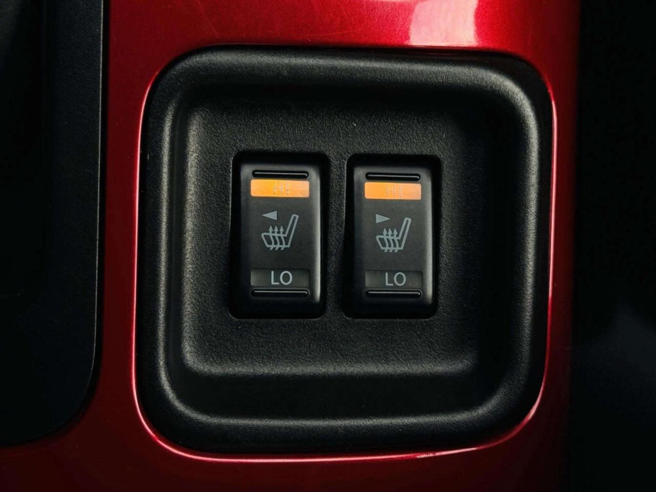 2016 Nissan Juke SV 4dr Front-wheel Drive CVT Photo