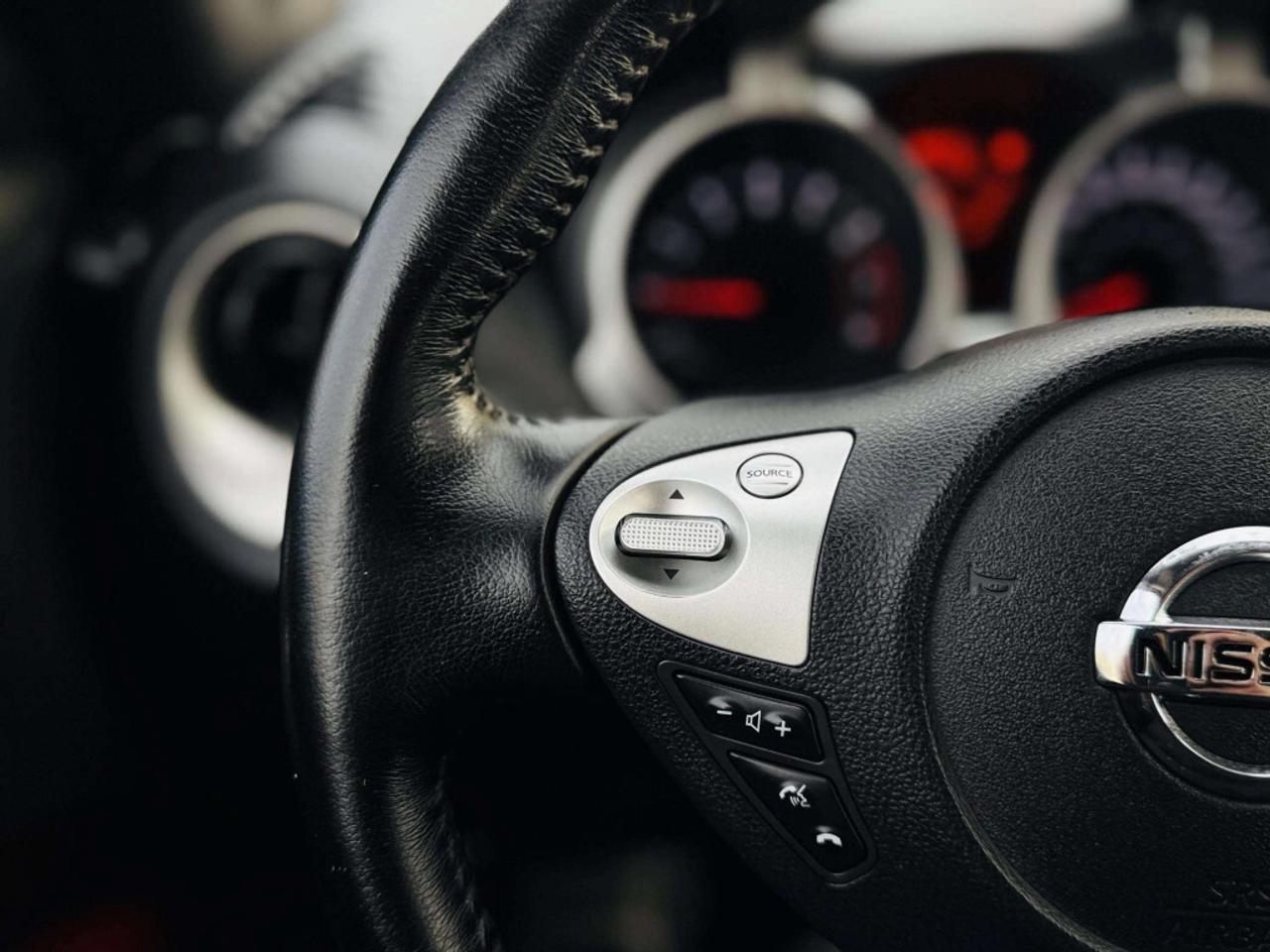 2016 Nissan Juke SV 4dr Front-wheel Drive CVT Photo