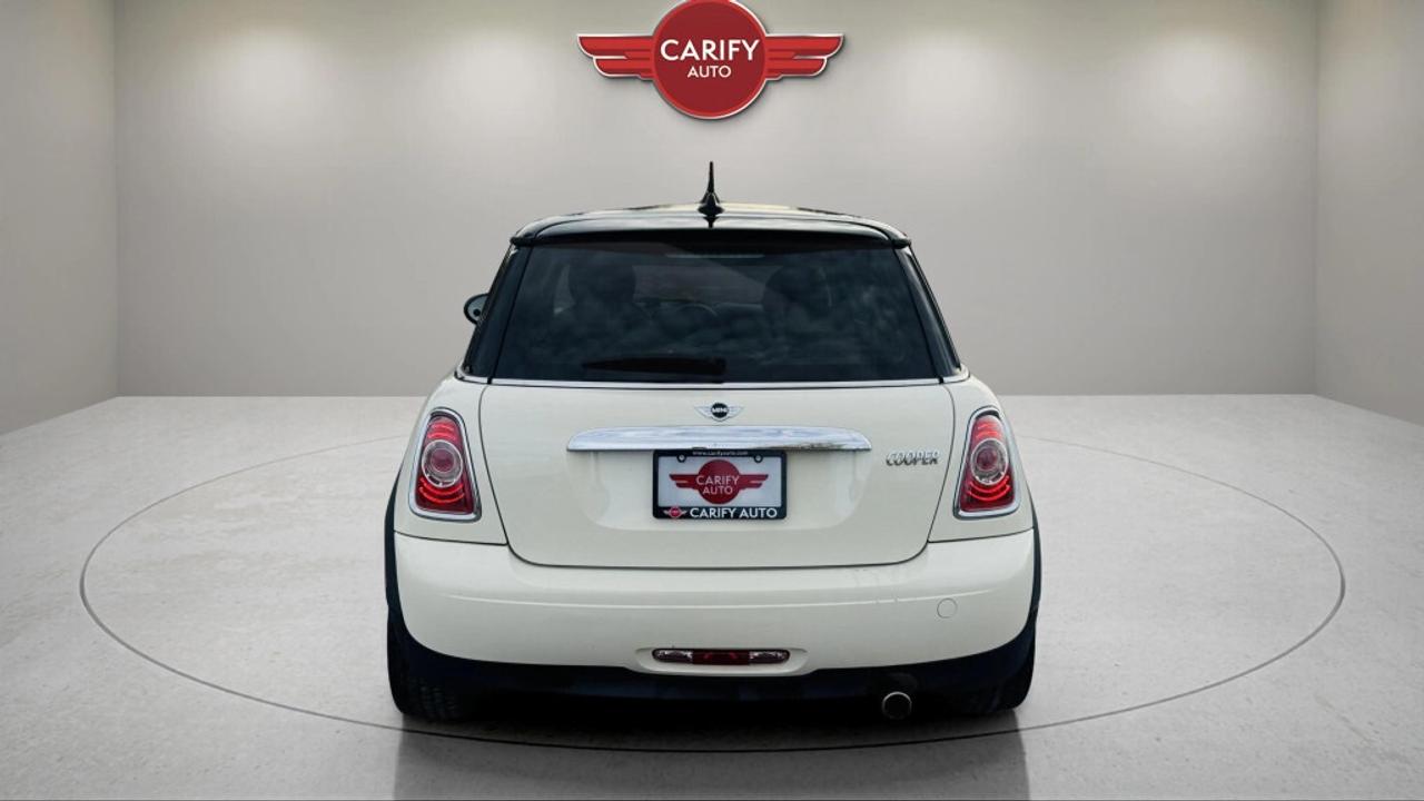 2013 MINI Cooper Hardtop Cooper Hardtop 2dr Cpe Photo
