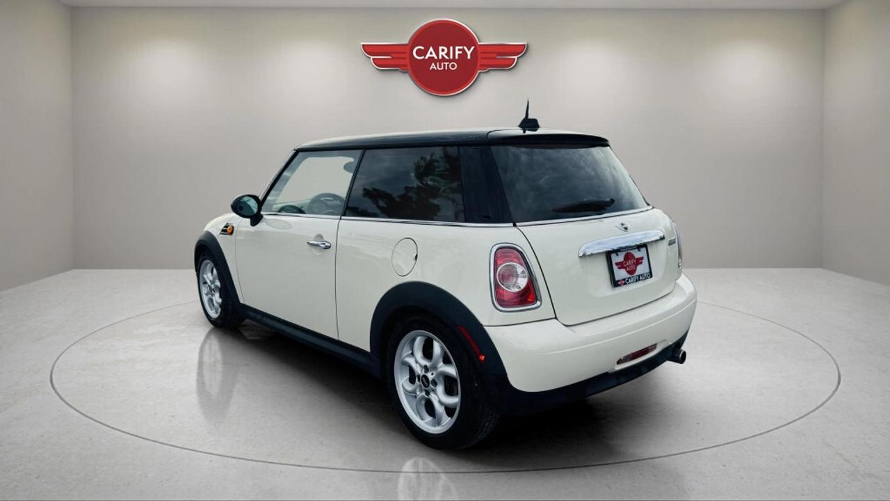 2013 MINI Cooper Hardtop Cooper Hardtop 2dr Cpe Photo