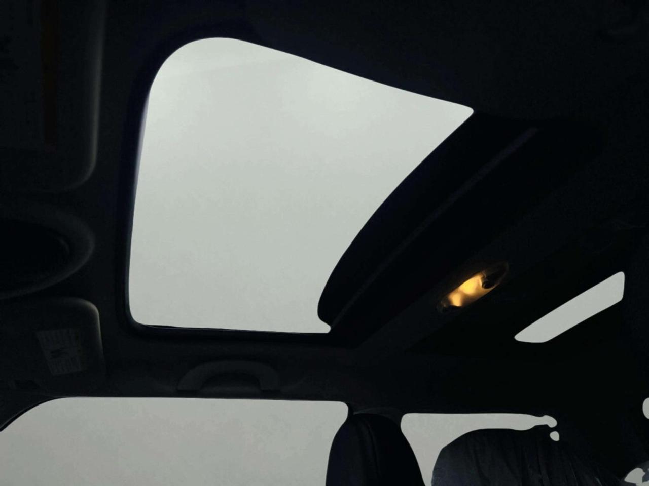 2013 MINI Cooper Hardtop Cooper Hardtop 2dr Cpe Photo