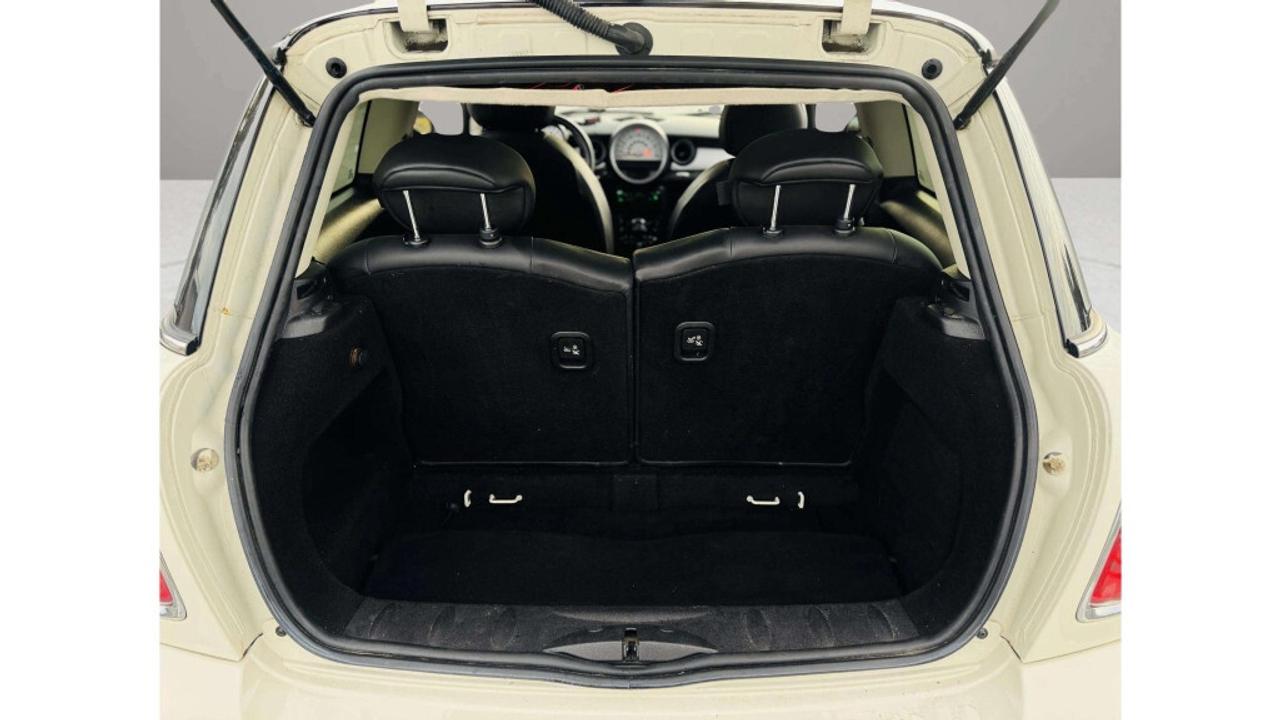 2013 MINI Cooper Hardtop Cooper Hardtop 2dr Cpe Photo