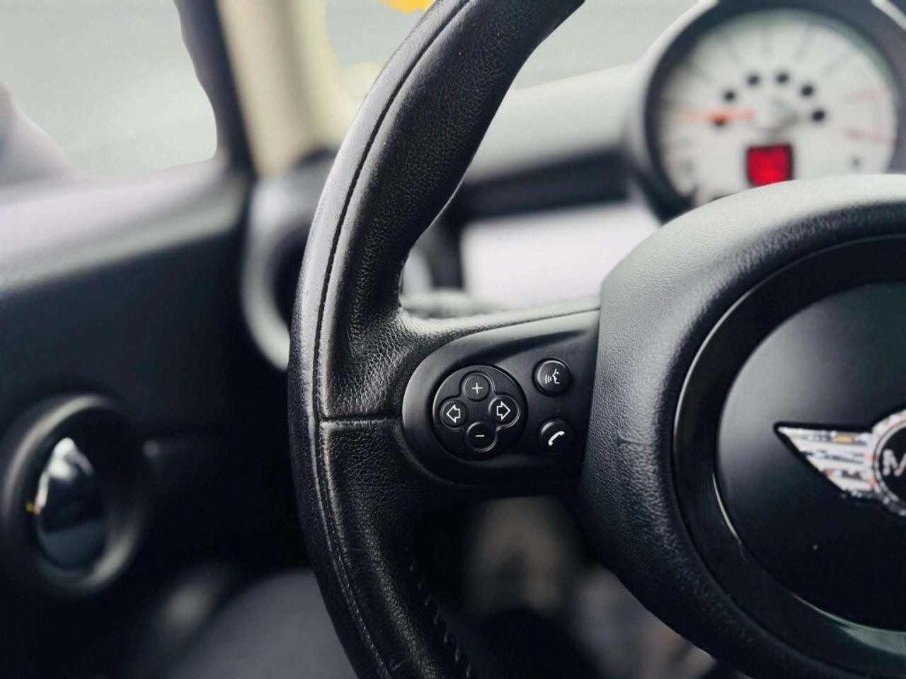 2013 MINI Cooper Hardtop Cooper Hardtop 2dr Cpe Photo