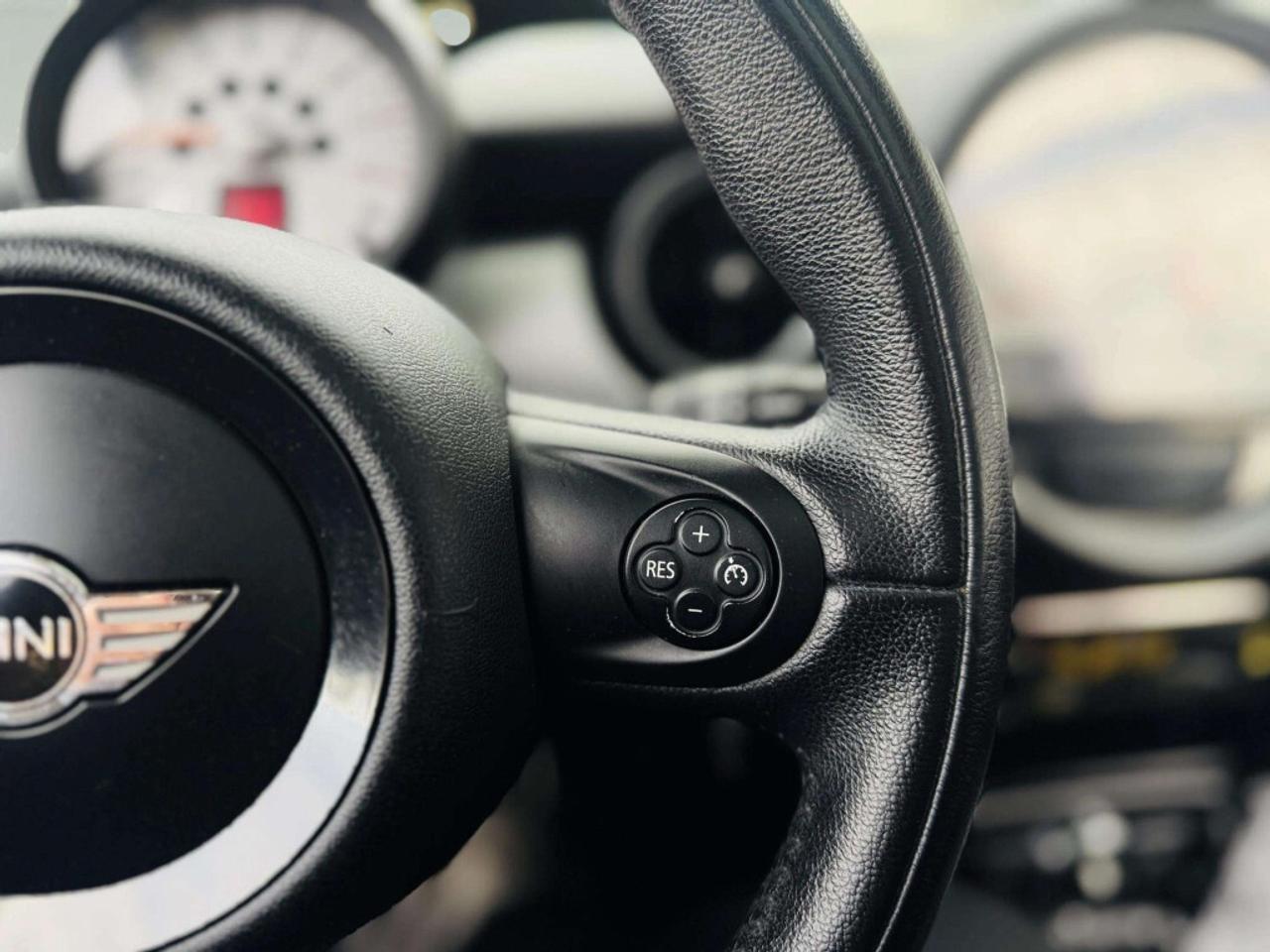 2013 MINI Cooper Hardtop Cooper Hardtop 2dr Cpe Photo