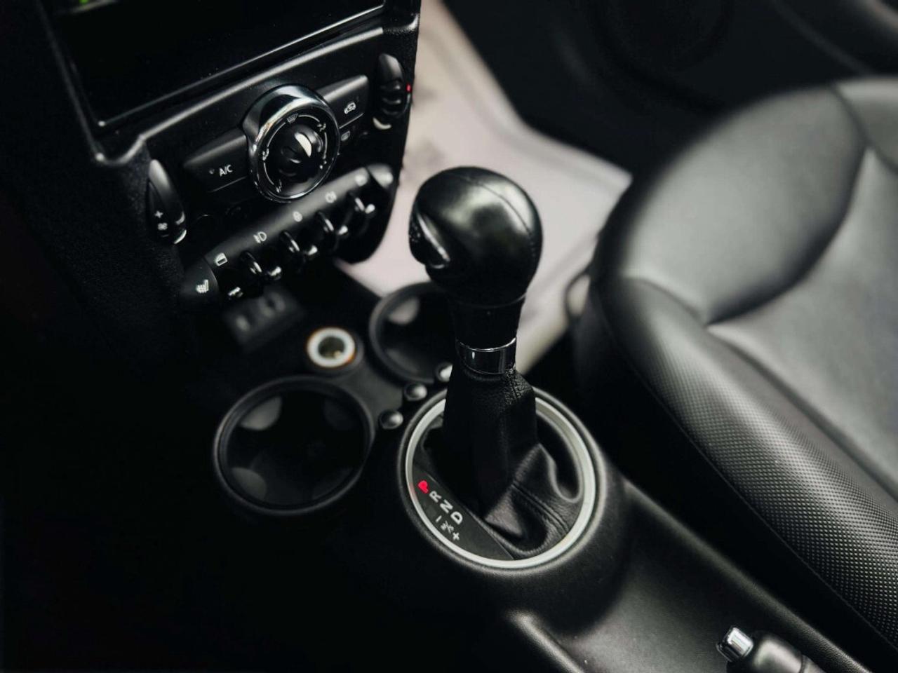 2013 MINI Cooper Hardtop Cooper Hardtop 2dr Cpe Photo