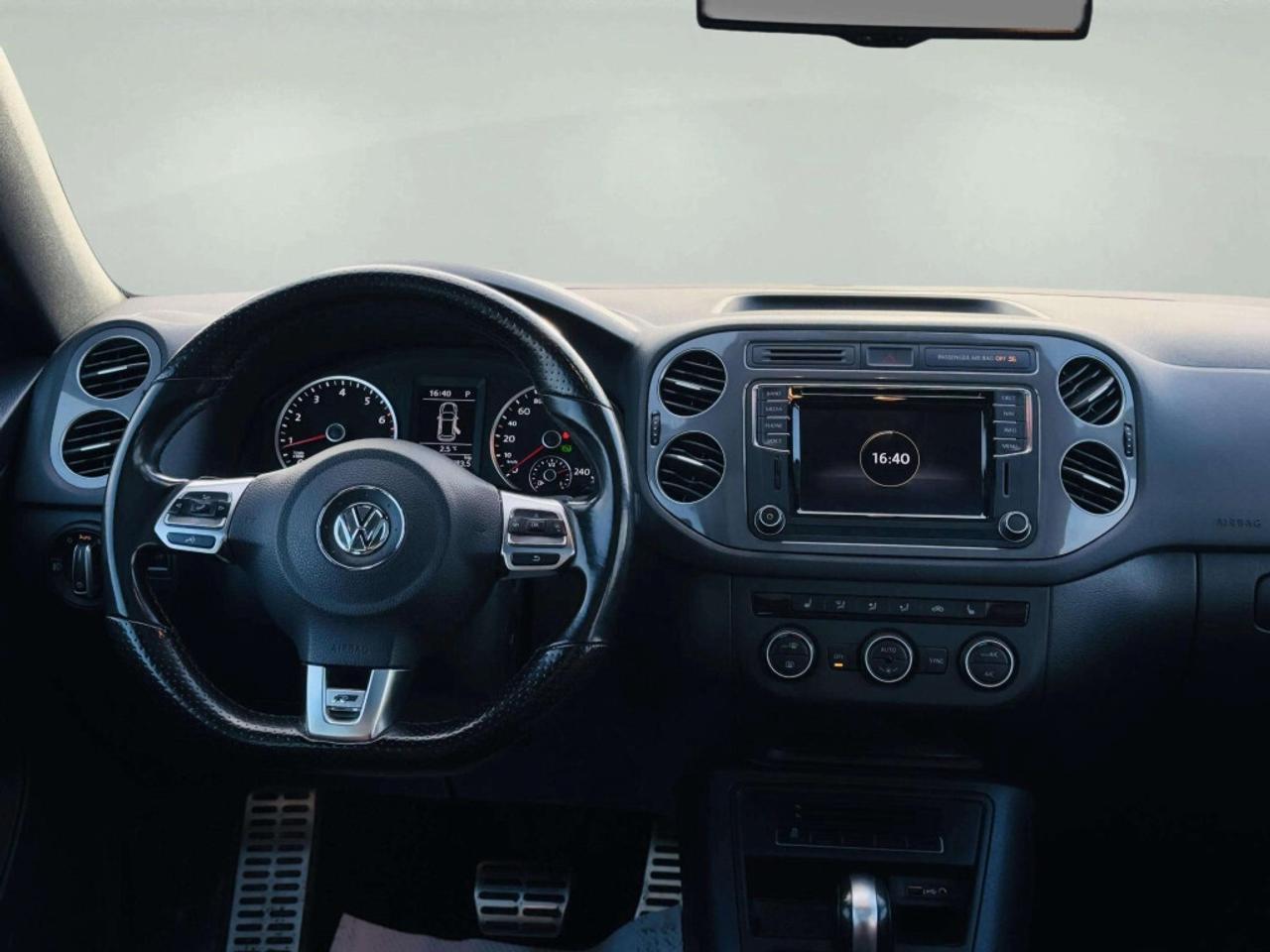 2017 Volkswagen Tiguan 4MOTION 4dr Highline Photo