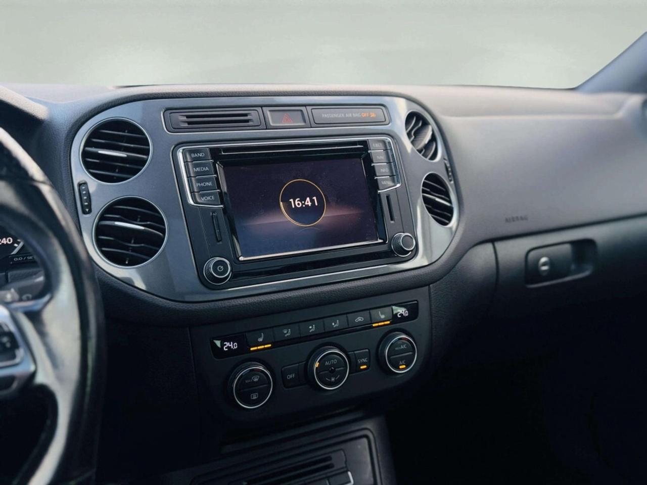 2017 Volkswagen Tiguan 4MOTION 4dr Highline Photo