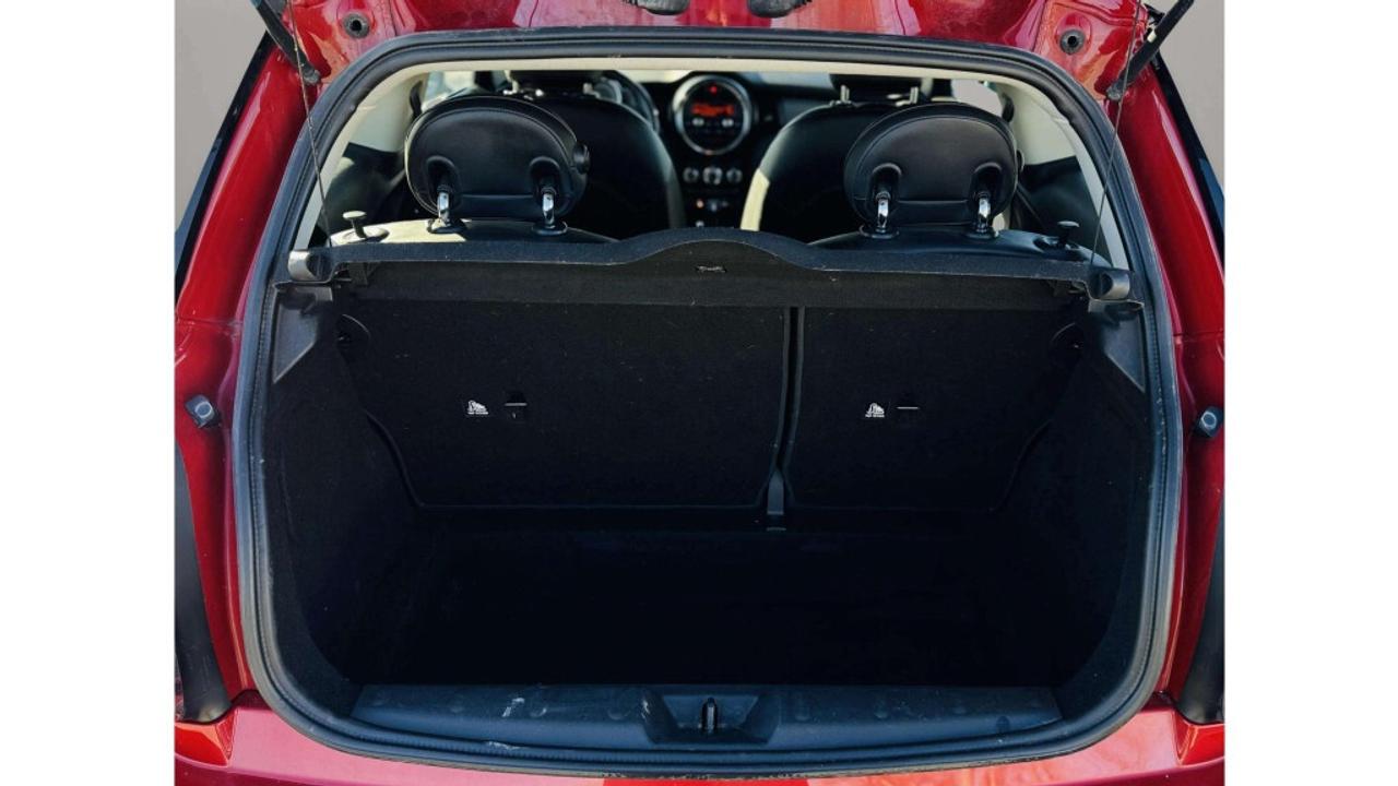 2016 MINI Cooper Hardtop 3dr Hatchback Photo