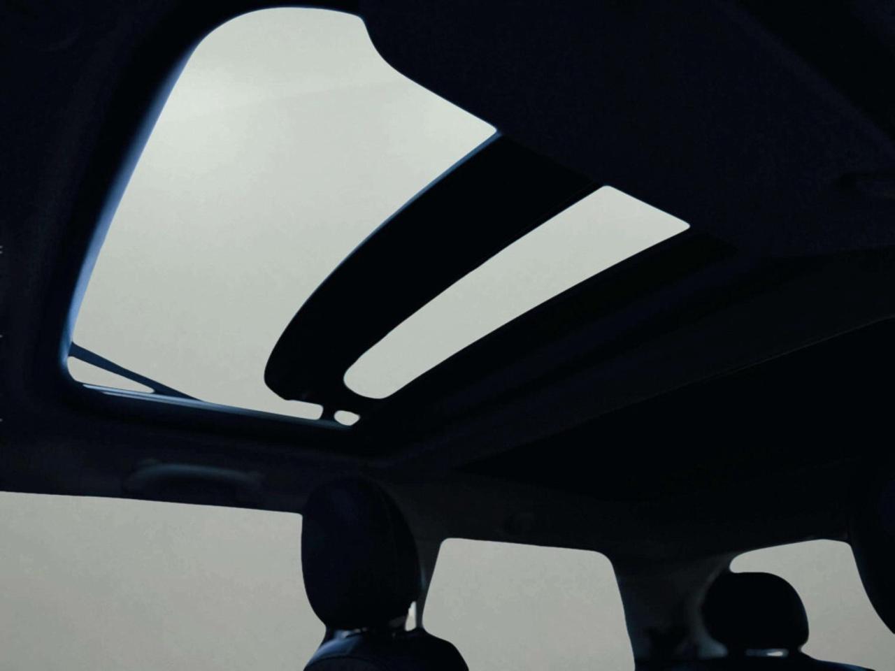 2016 MINI Cooper Hardtop 3dr Hatchback Photo