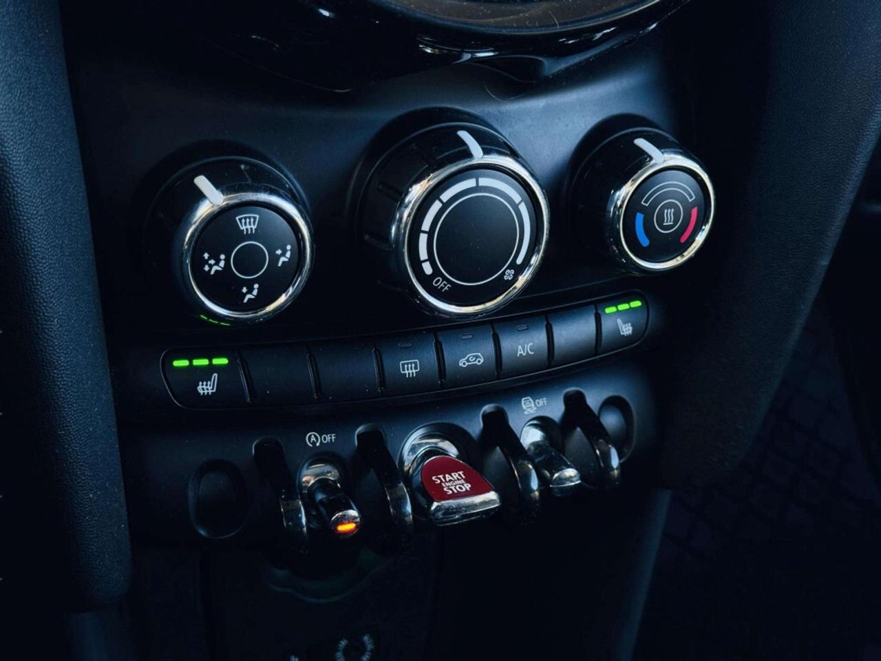 2016 MINI Cooper Hardtop 3dr Hatchback Photo