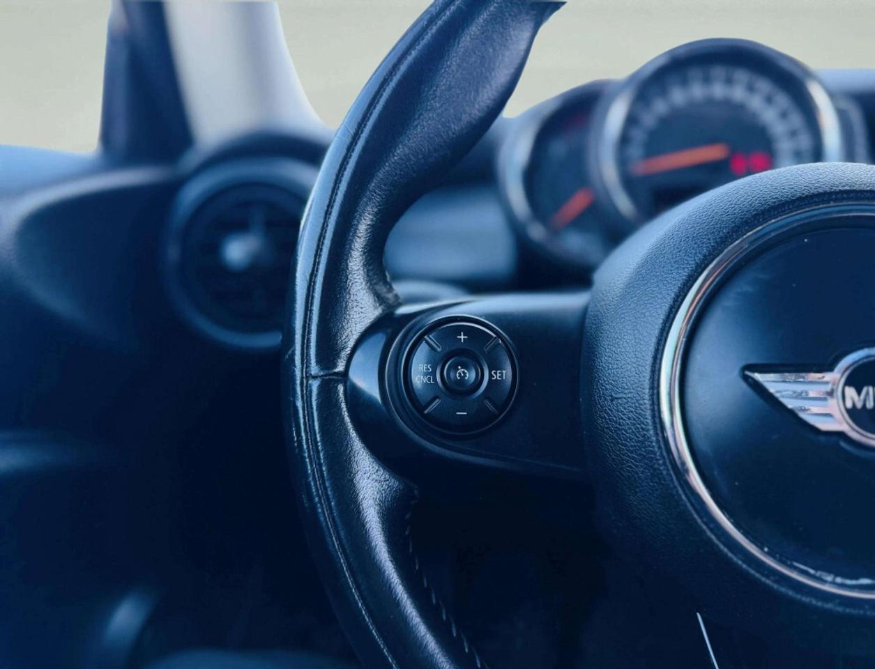 2016 MINI Cooper Hardtop 3dr Hatchback Photo