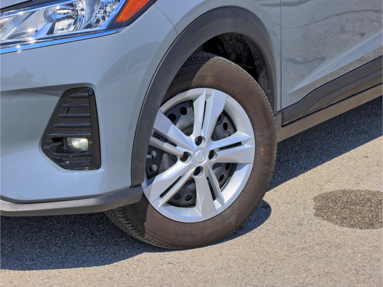 2025 Nissan Kicks Play S Photo