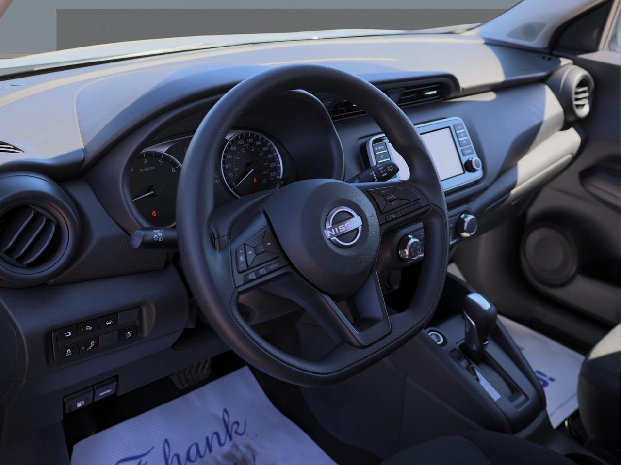 2025 Nissan Kicks Play S Photo