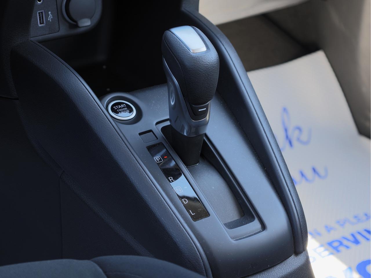 2025 Nissan Kicks Play S Photo