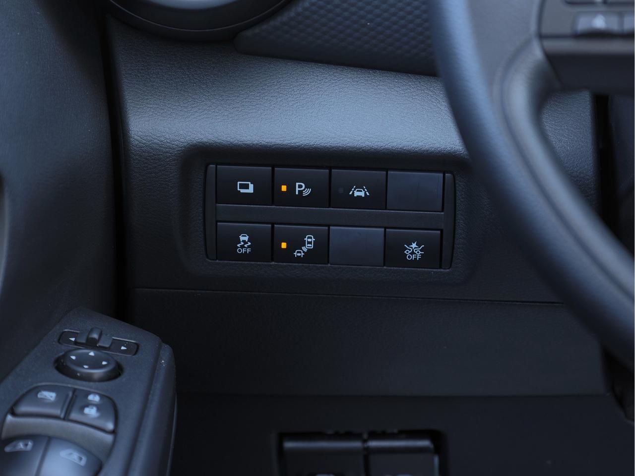2025 Nissan Kicks Play S Photo