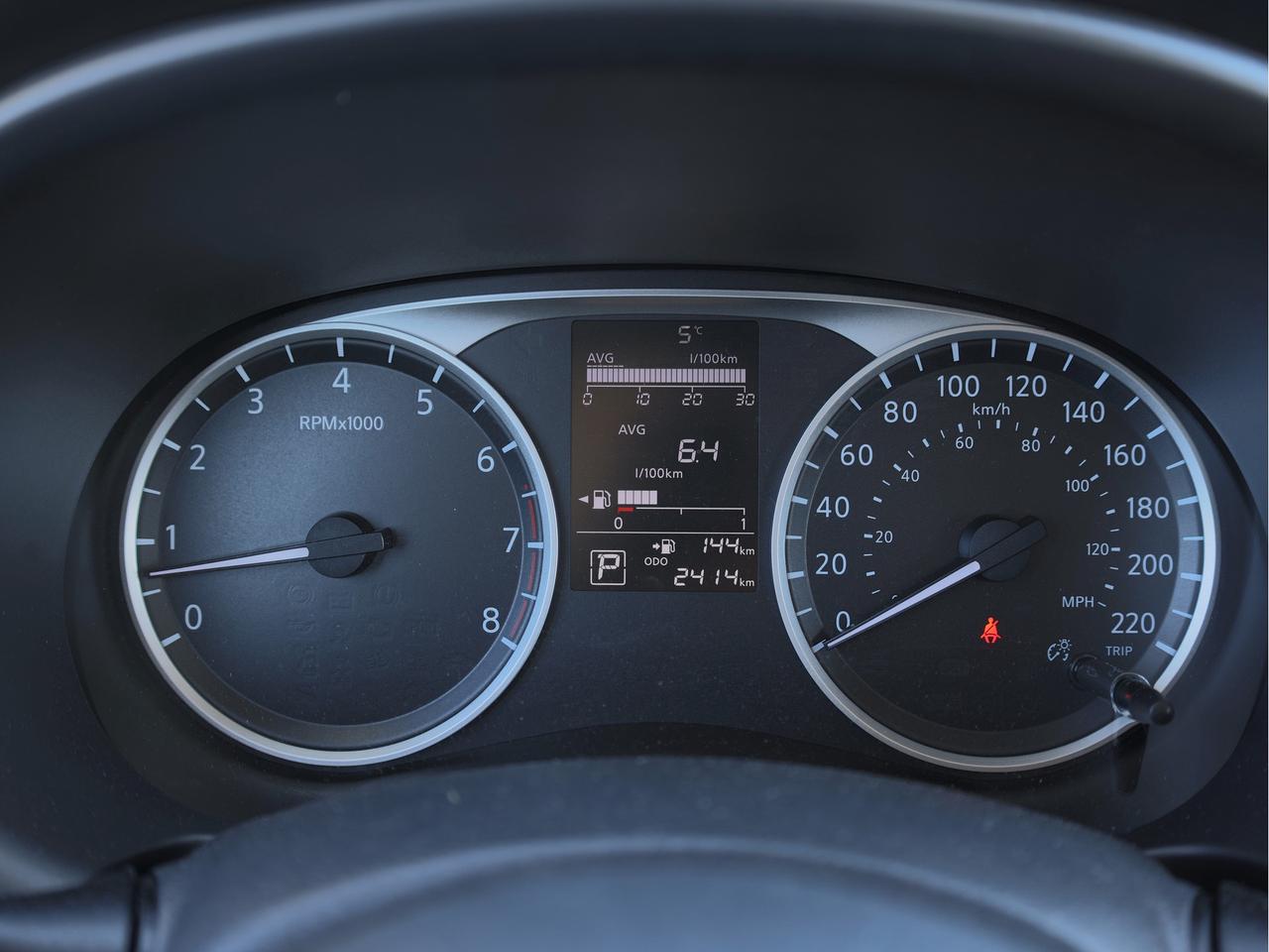 2025 Nissan Kicks Play S Photo