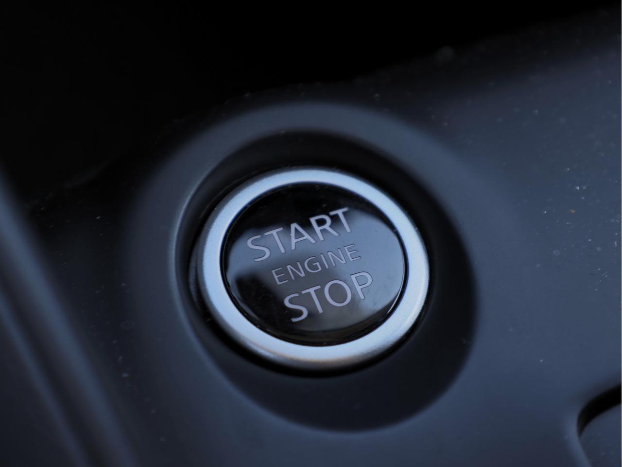 2025 Nissan Kicks Play S Photo