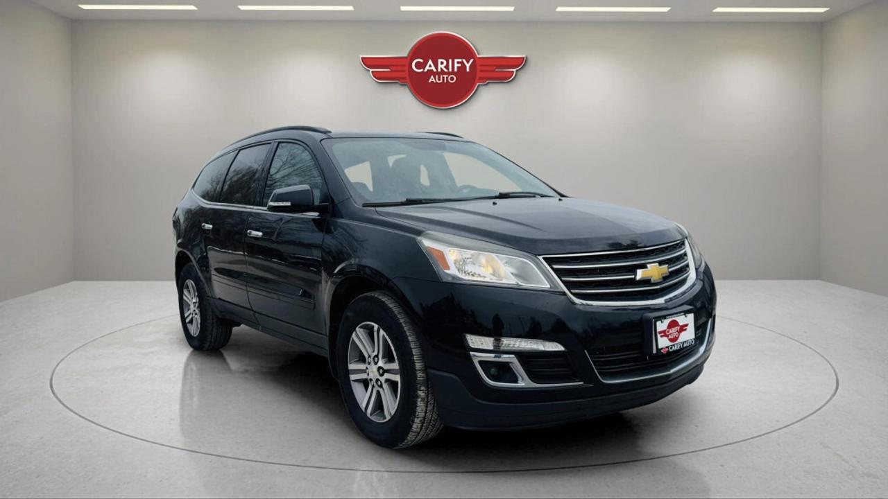 2017 Chevrolet Traverse AWD 4dr LT Photo