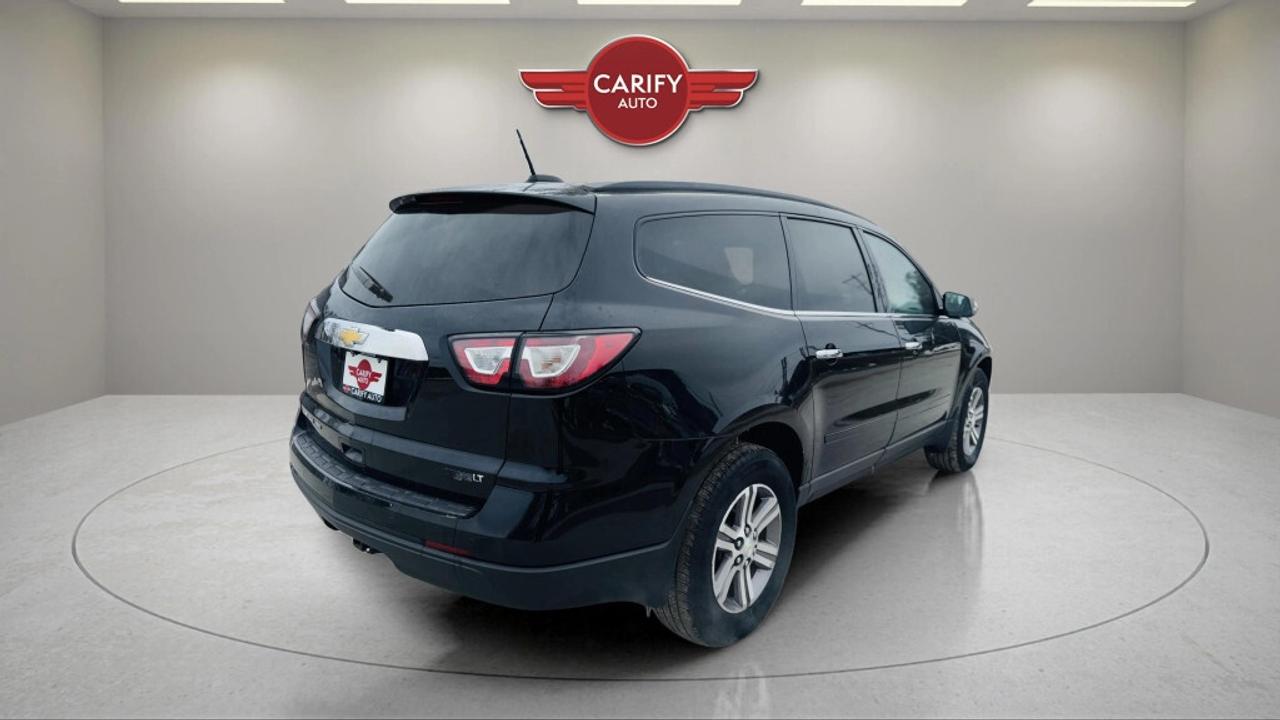 2017 Chevrolet Traverse AWD 4dr LT Photo