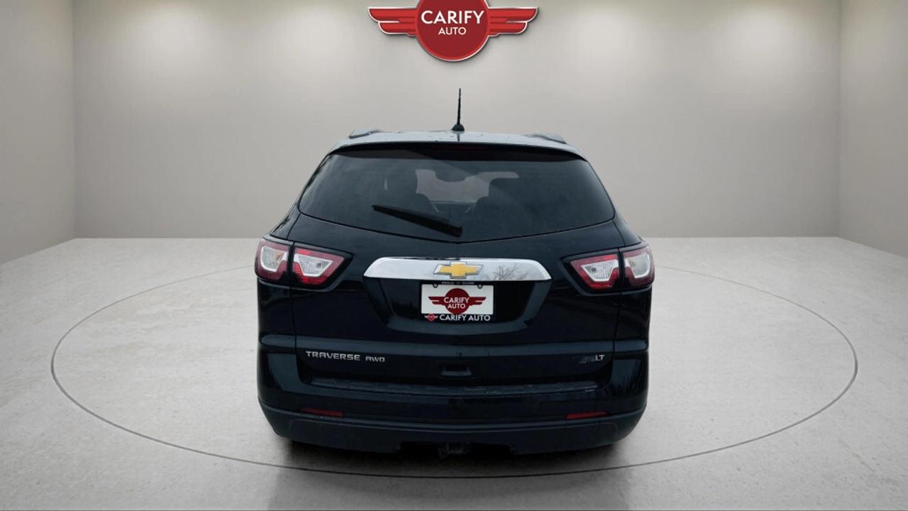 2017 Chevrolet Traverse AWD 4dr LT Photo