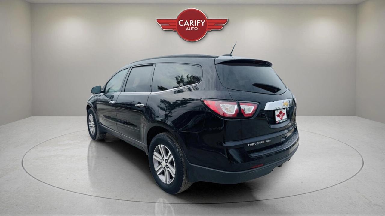 2017 Chevrolet Traverse AWD 4dr LT Photo