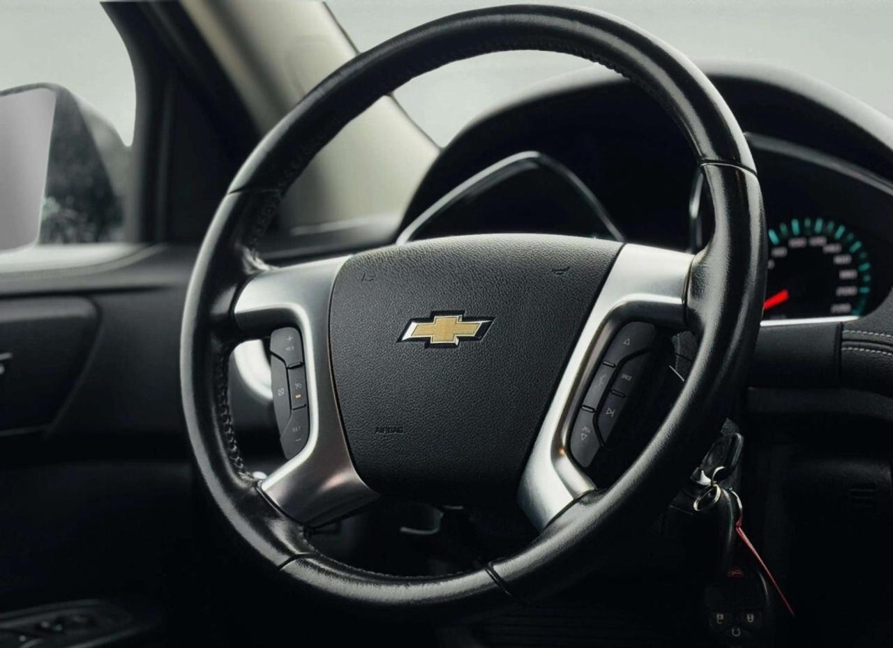 2017 Chevrolet Traverse AWD 4dr LT Photo